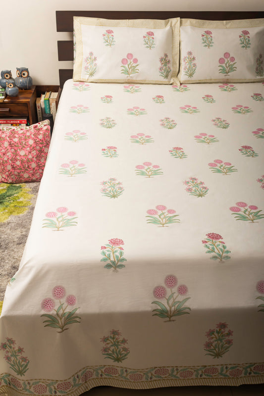 Wild Paisley Studio Poppy Bedsheet with Reversible Pillow Set