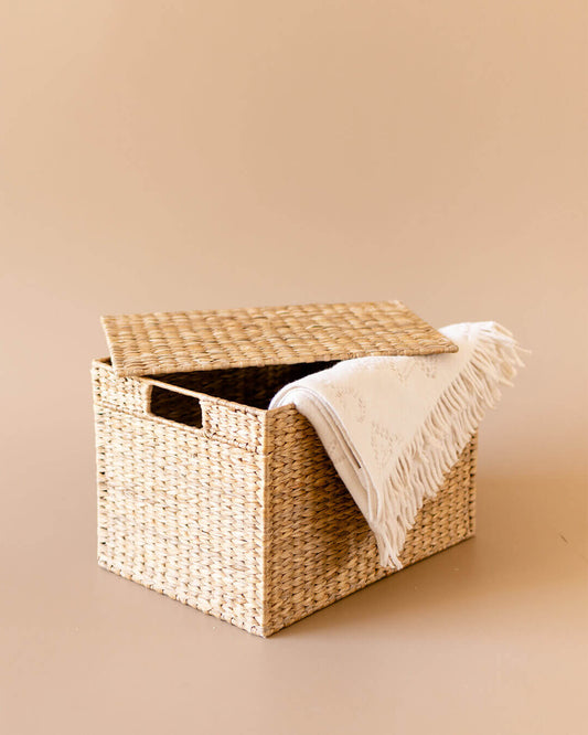 Rectangular Wicker Basket With Lid by Kolus Home on Alanqrit